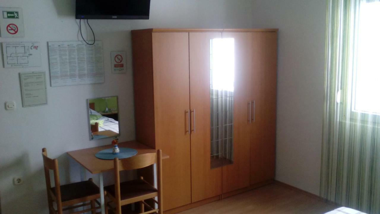 Guest House Ana Zadar Exterior photo